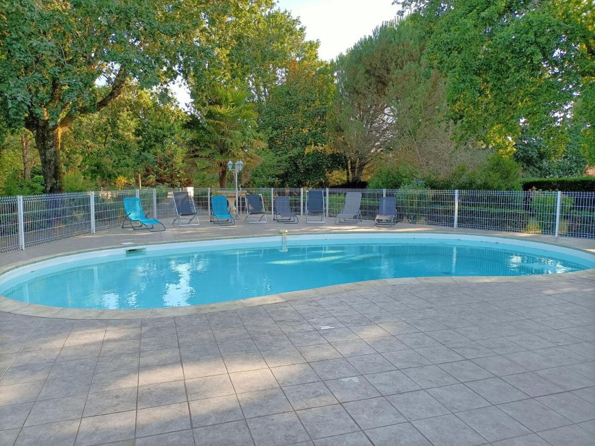 Villa 8 Personnes O Mes Anges Сен-Жулиен-ан-Борн Екстериор снимка